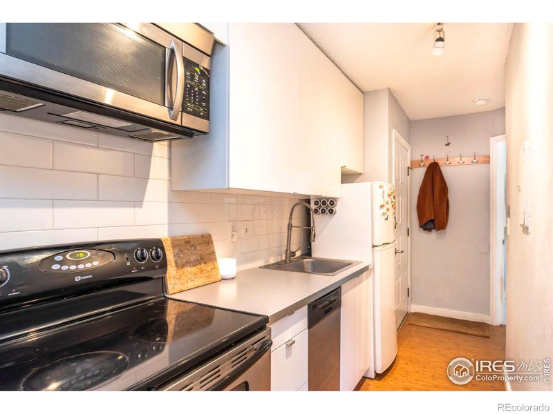 1800 Pearl St #12, Boulder, CO 80302
