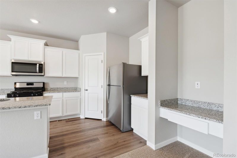 1056 Long Meadows St, Severance, CO 80550