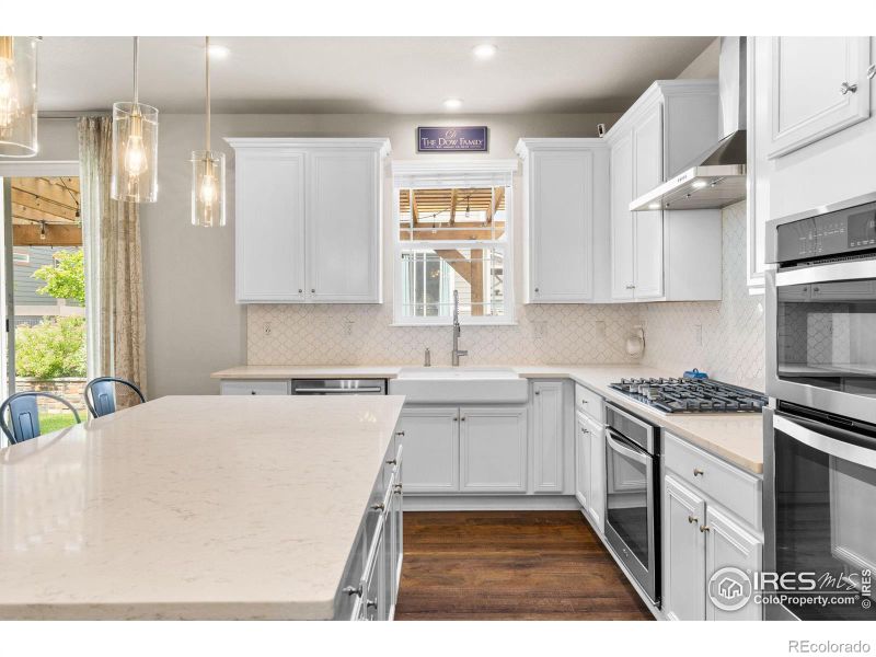 803 Old Wagon Trail Cir, Lafayette, CO 80026