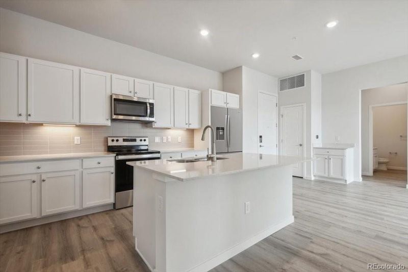 487 Interlocken Blvd #409, Broomfield, CO 80021