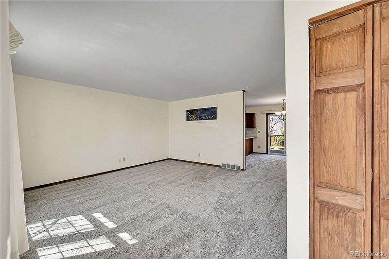 1244 S Argonne Cir, Aurora, CO 80017