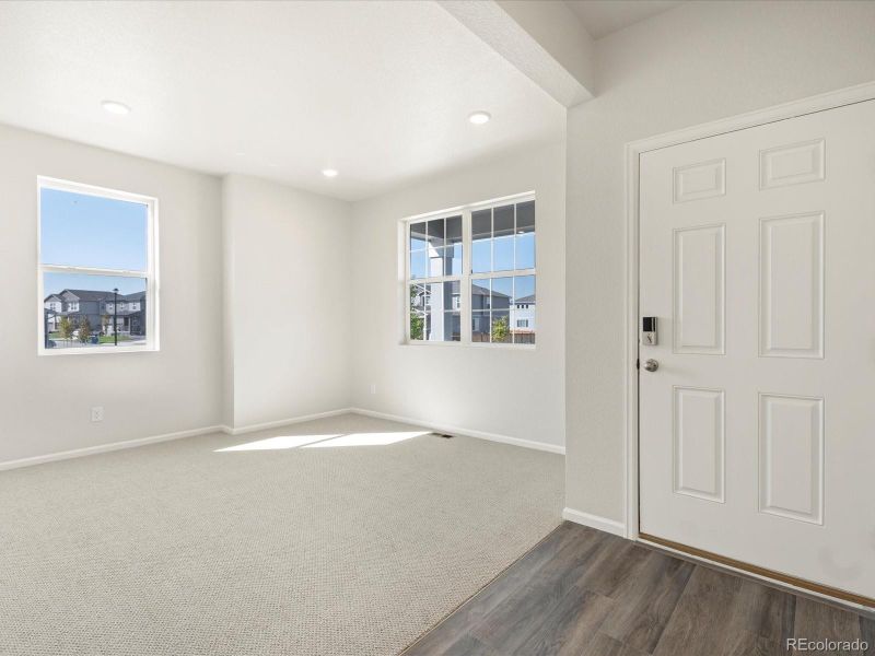 9089 Pitkin St, Commerce City, CO 80022