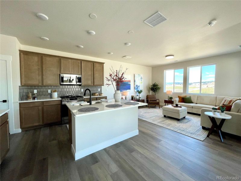10334 Moynihan Hts, Colorado Springs, CO 80924