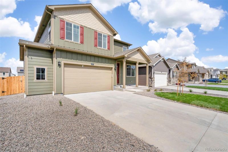27604 E Byers Ave, Aurora, CO 80018