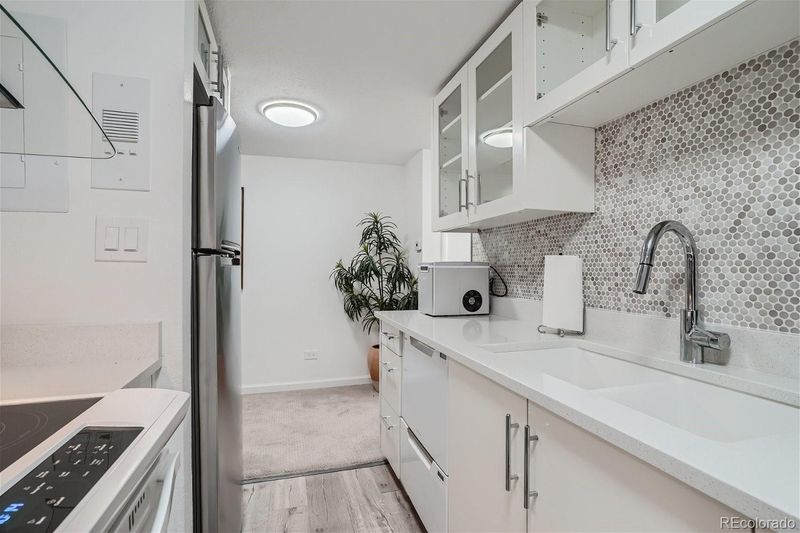 352 S Lafayette St #204, Denver, CO 80209