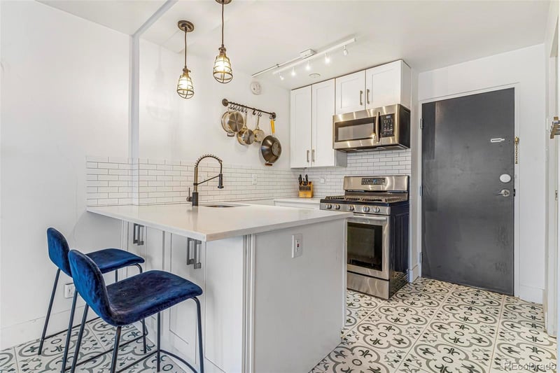 789 N Clarkson St #406, Denver, CO 80218