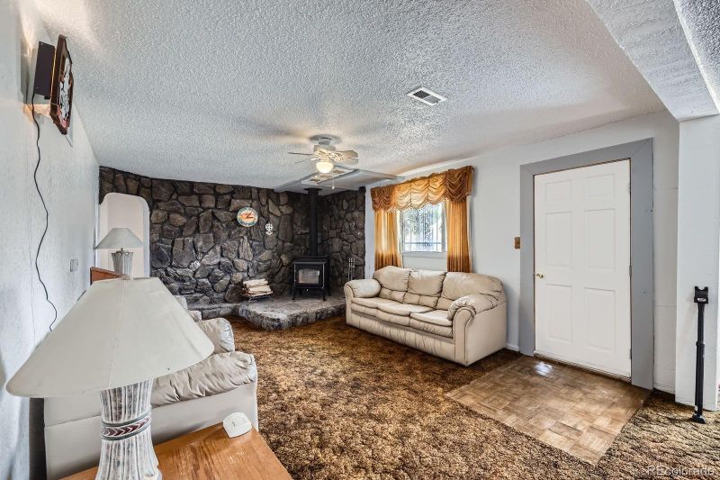 828 S Osceola St, Denver, CO 80219