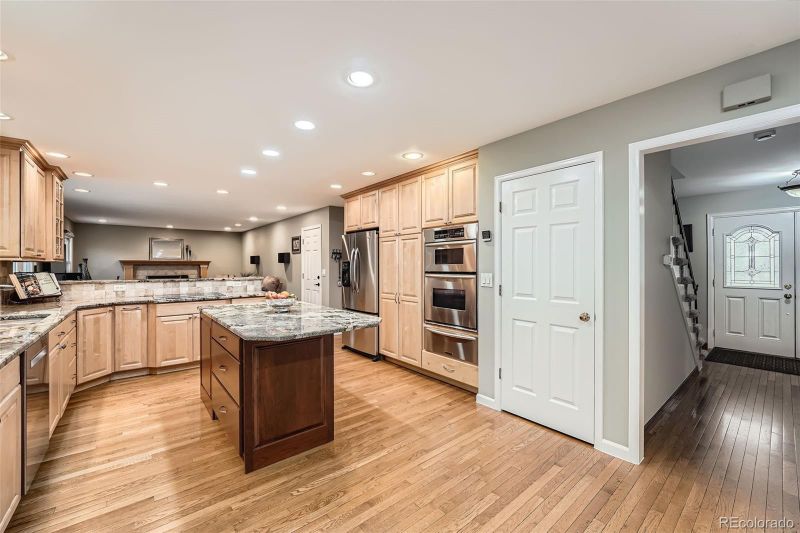 7823 S Locust Ct, Centennial, CO 80112