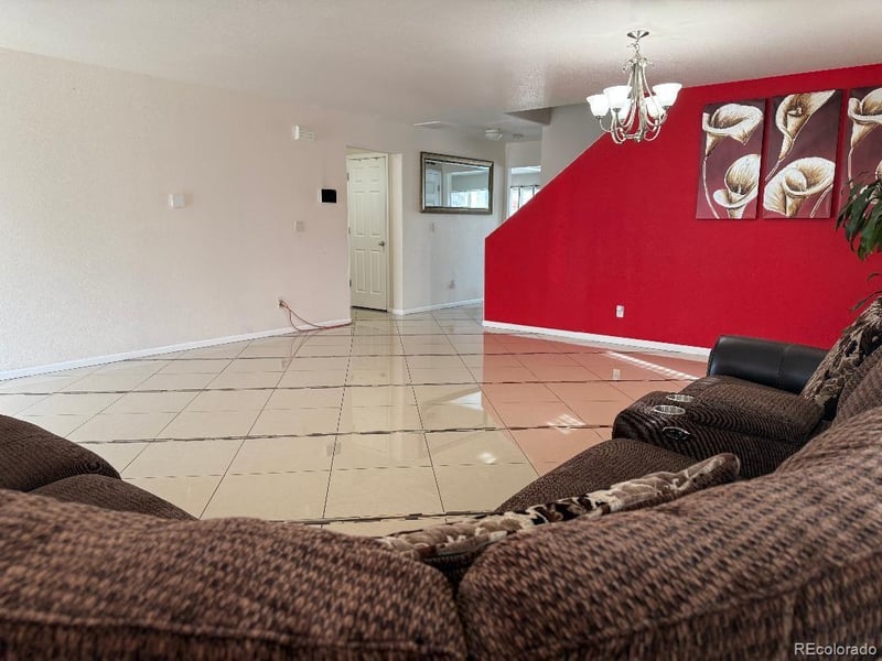 21561 E 48th Pl, Denver, CO 80249