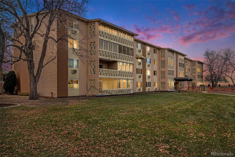 9315 E Center Ave #3D, Denver, CO 80247
