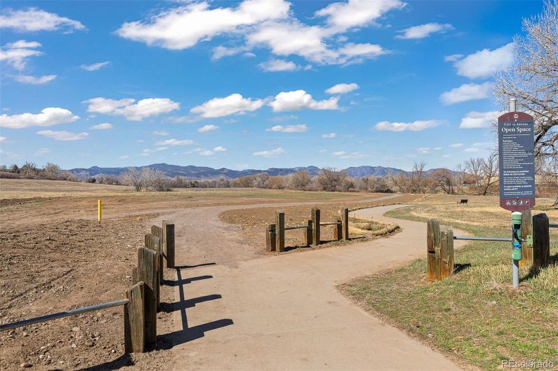 6616 Zinnia St, Arvada, CO 80004