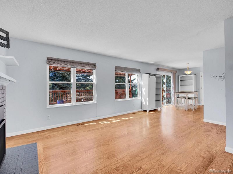 1081 S Memphis St, Aurora, CO 80017