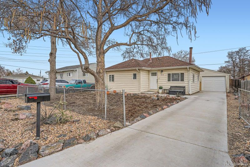 1010 S Newton St, Denver, CO 80219