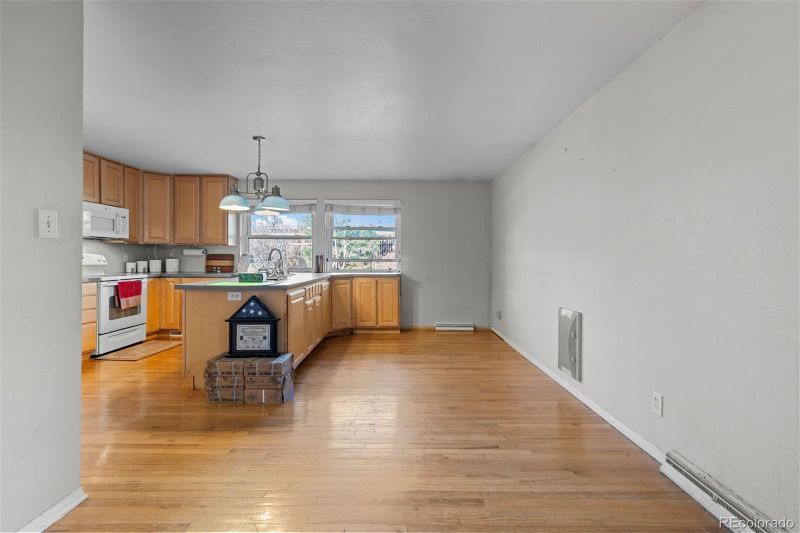 93 S Field St, Lakewood, CO 80226