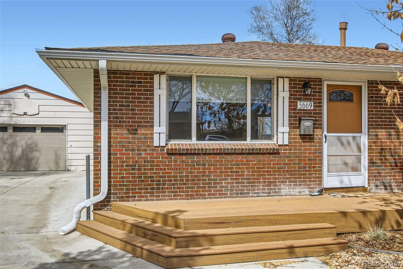 5669 Johnson Ct, Arvada, CO 80002