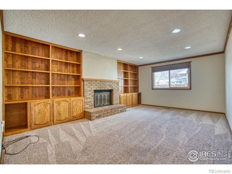 2303 Fairplay Dr, Loveland, CO 80538