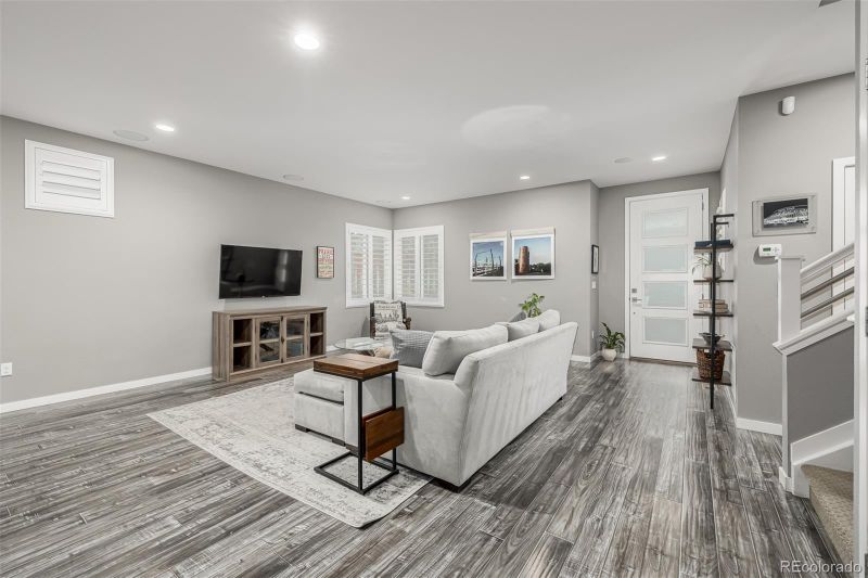 9694 Dunning Cir, Highlands Ranch, CO 80126