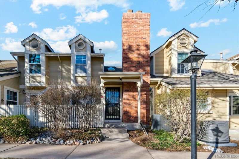 2891 W Long Dr #D, Littleton, CO 80120