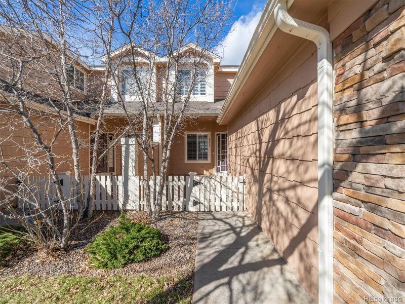 8579 S Miller Way, Littleton, CO 80127