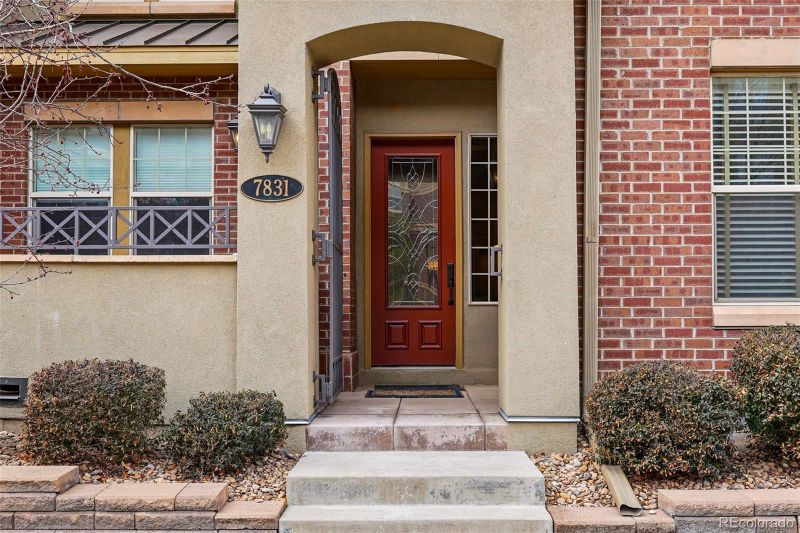 7831 Inverness Blvd, Englewood, CO 80112