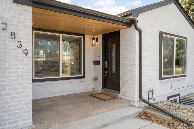 2839 Ivanhoe St, Denver, CO 80207