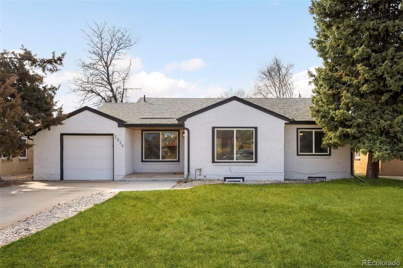 2839 Ivanhoe St, Denver, CO 80207