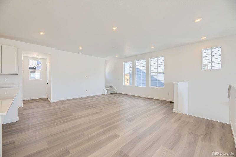 8862 Waterleaf Ln, Littleton, CO 80125