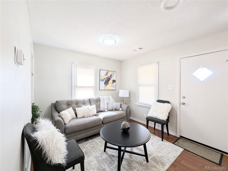 2092 Elmira St, Aurora, CO 80010