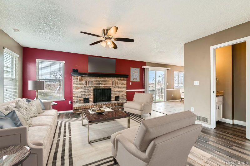 18843 E Colorado Dr, Aurora, CO 80017