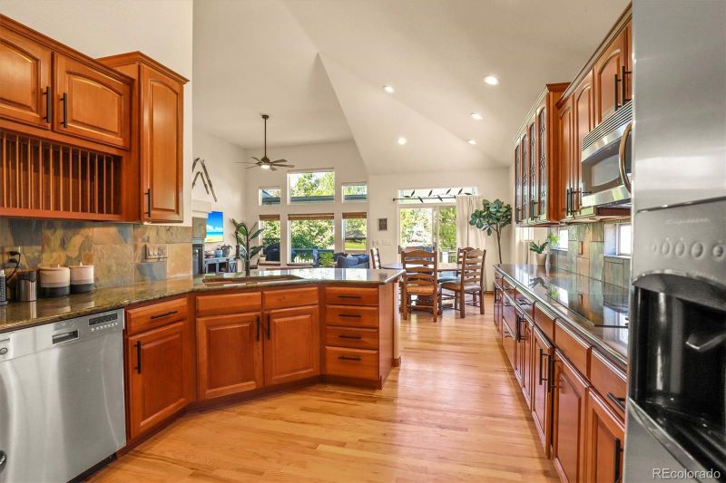 6699 S Robb St, Littleton, CO 80127