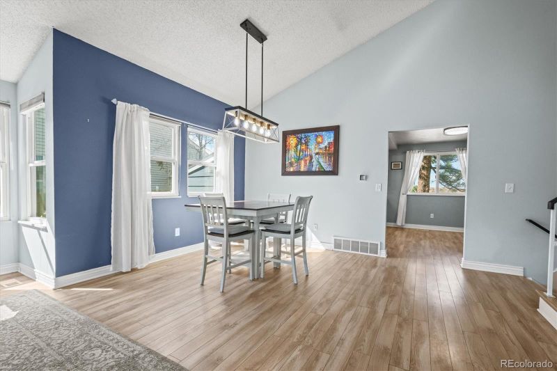8815 W Quarto Cir, Littleton, CO 80128