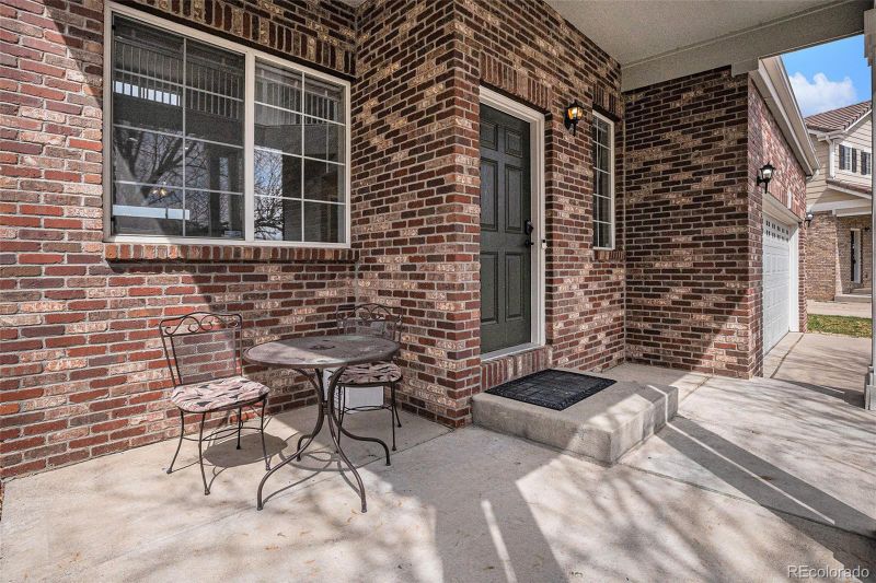 24641 E Kansas Cir, Aurora, CO 80018