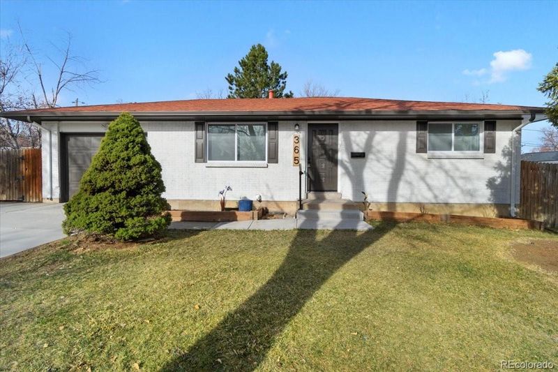 365 S Xapary St, Aurora, CO 80012
