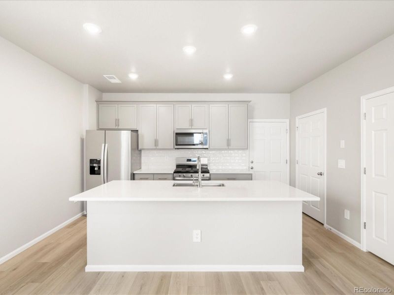 764 N Tempe St, Aurora, CO 80018