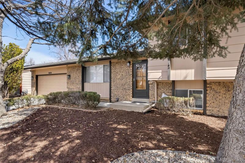 2078 S Quintero St, Aurora, CO 80013