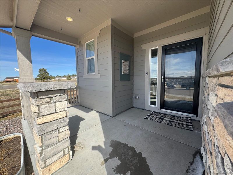 914 Peach Leaf Ln, Elizabeth, CO 80107