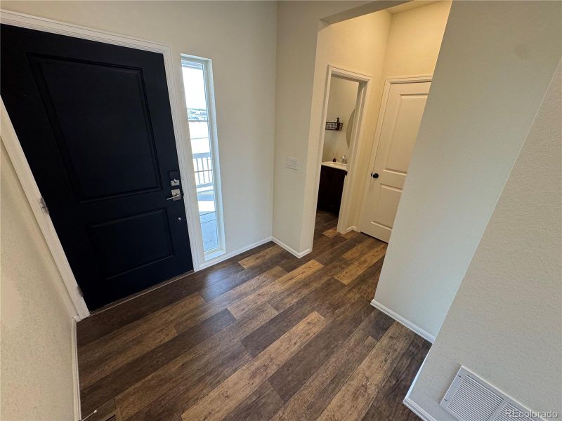 914 Peach Leaf Ln, Elizabeth, CO 80107