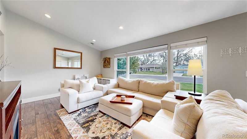 2551 S Bellaire St, Denver, CO 80222