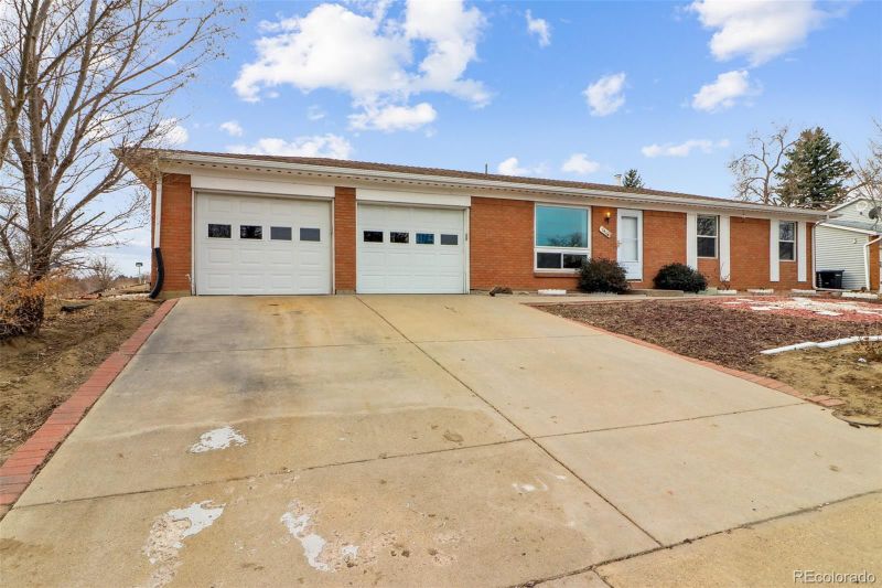 7412 W 76th Ave, Arvada, CO 80003