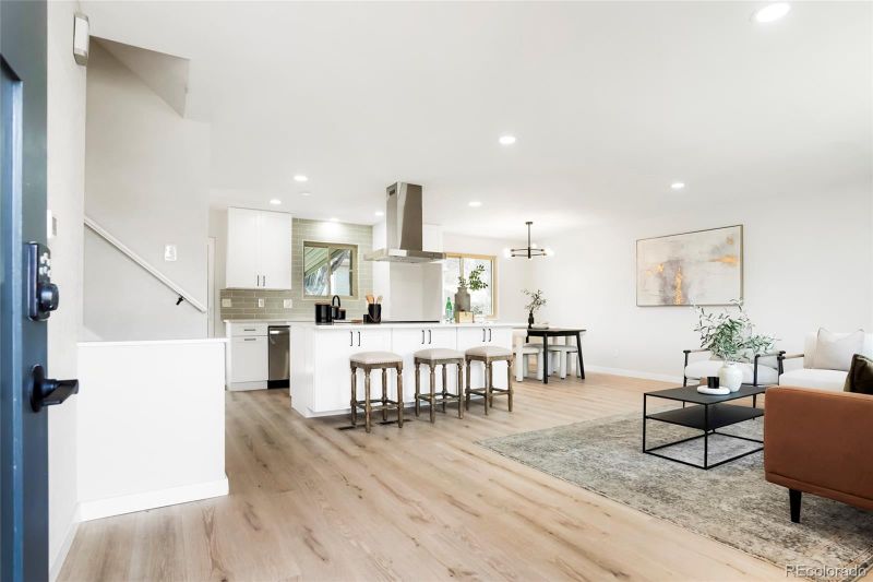 6985 Braun Ct, Arvada, CO 80004
