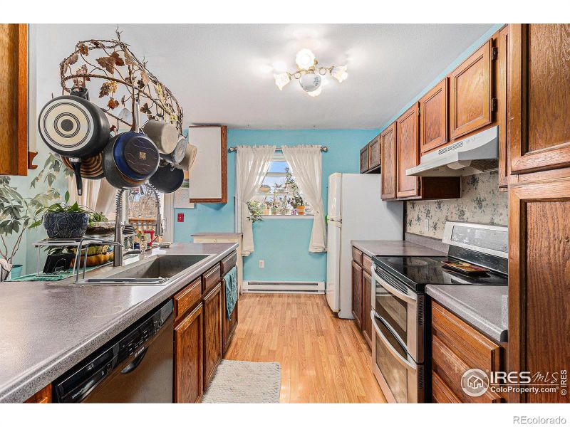2140 Bowen St, Longmont, CO 80501