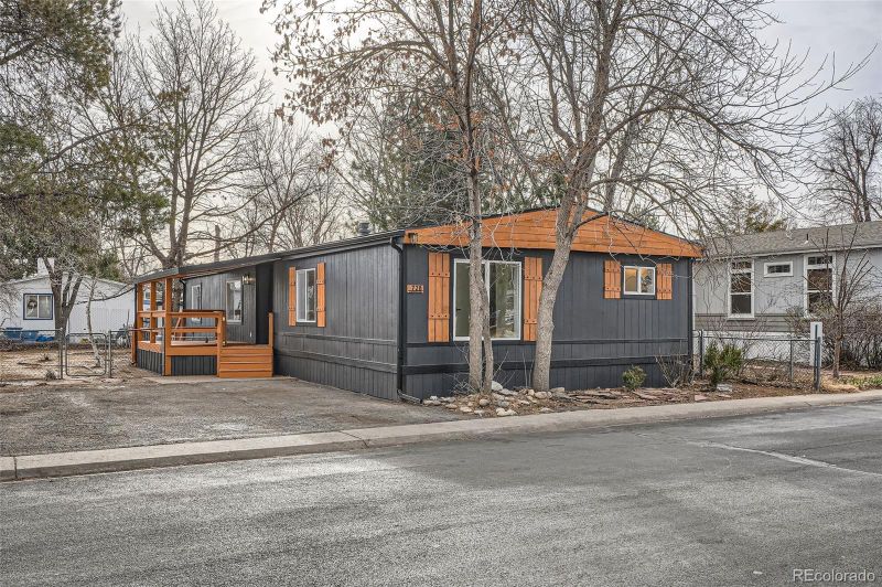 728 Flamingo Dr, Lafayette, CO 80026