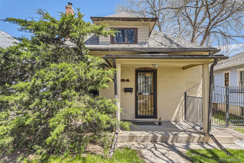 3064 S Cherokee St, Englewood, CO 80110