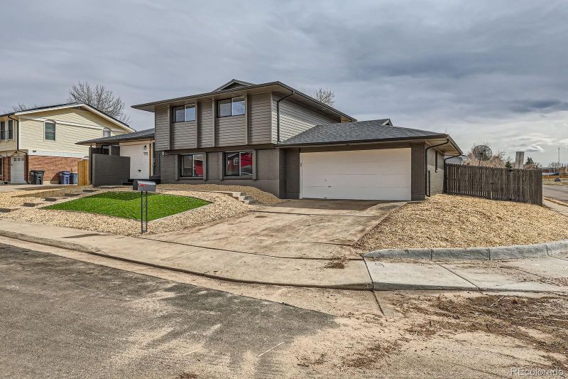 12932 E Elgin Pl, Denver, CO 80239