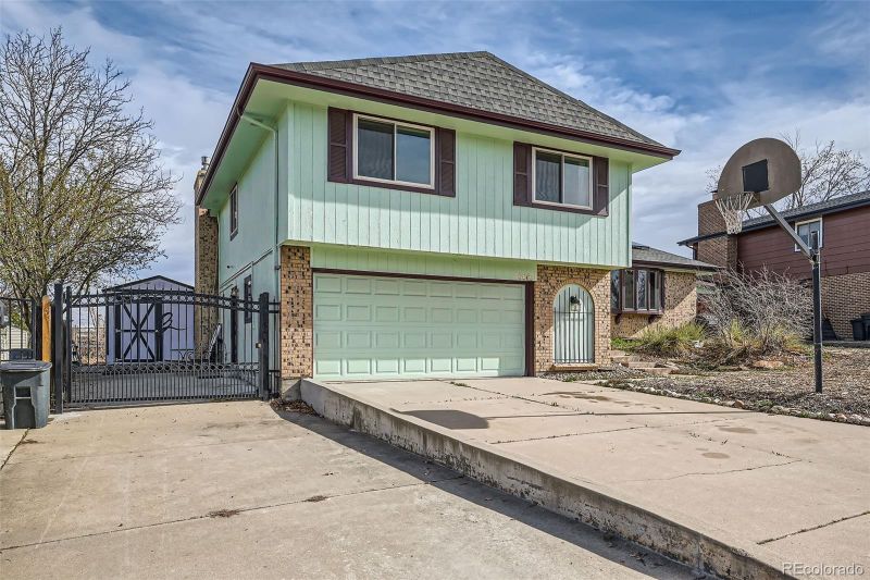 16463 E Girard Ave, Aurora, CO 80013