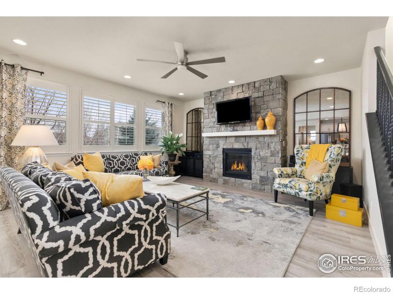 5428 Hallowell Park Dr, Timnath, CO 80547