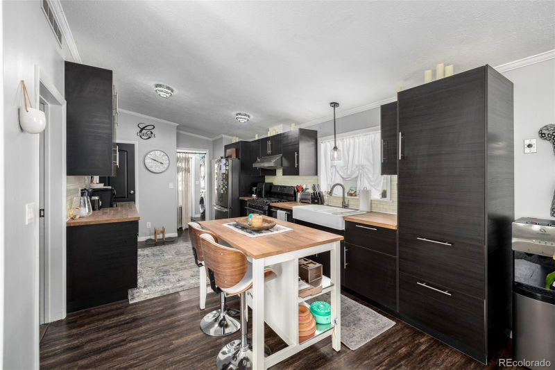 231 Mesa Verde St, Golden, CO 80401