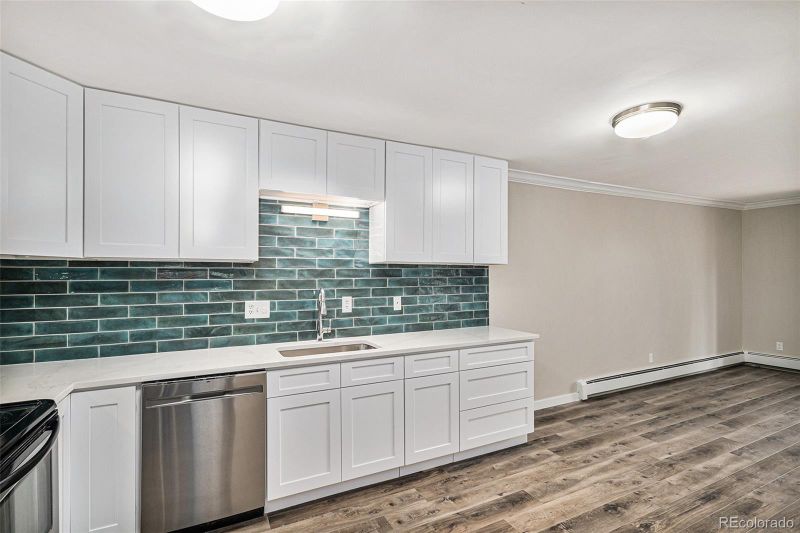 3460 S Poplar St #404, Denver, CO 80224
