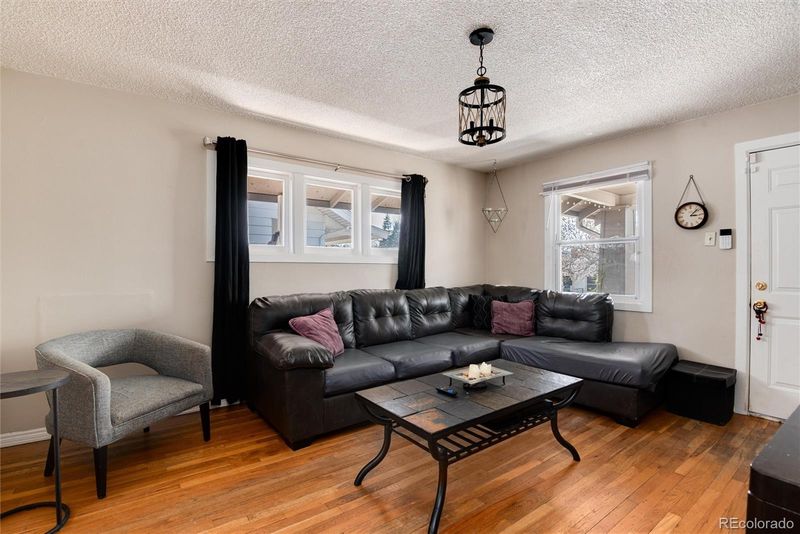 2754 S Sherman St, Englewood, CO 80113