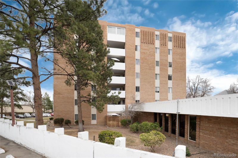 2880 S Locust St #505N, Denver, CO 80222